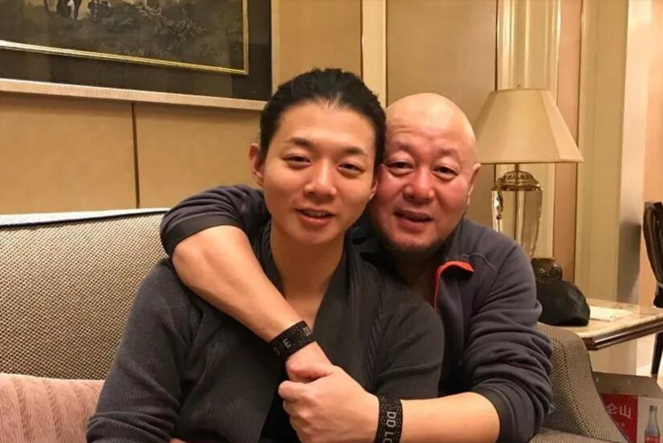 霍尊的爸爸-霍尊爸爸去哪